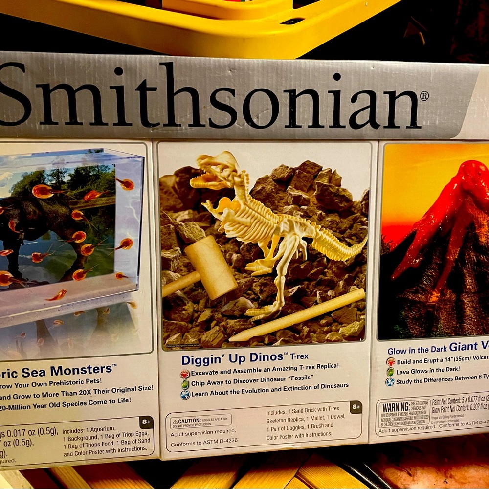 Smithsonian 3kit set - NEW, in box